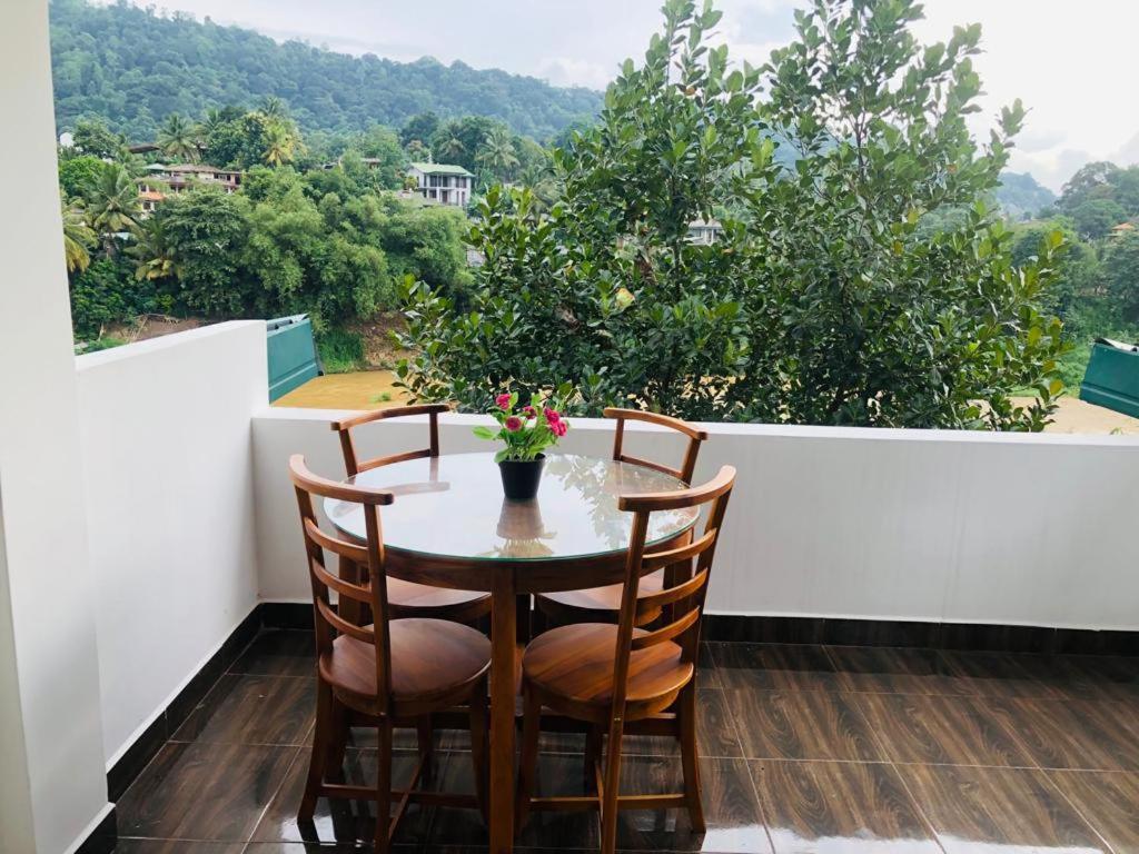Kandy River Garden Εξωτερικό φωτογραφία